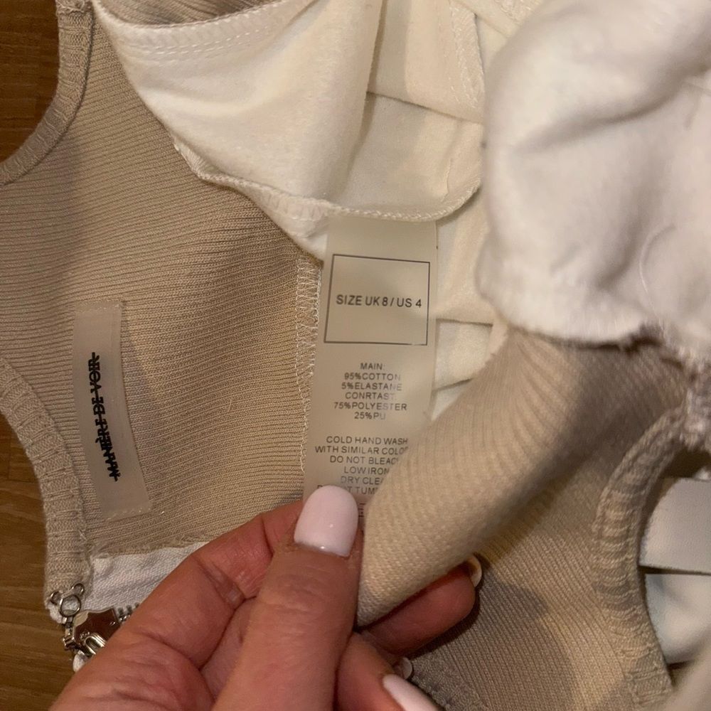 Manière De Voir Tan and White Zippered Top - Picture 7 of 9